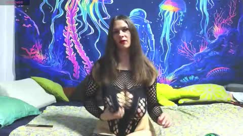 Jadelin Min online show from February 2026 10:28:02 PM