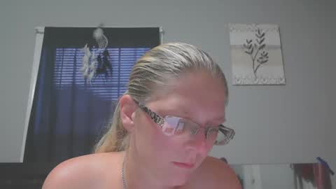 Snapshot of jadeluv chatting on June 2026 12:55:02 AM JadeLuv online show from June 2026 12:55:02 AM