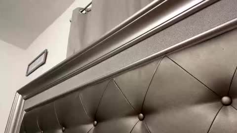 RHLM1990 online show from November 2025 06:24:01 AM