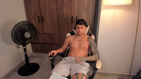 Snapshot of jake_pons chatting on June 2026 09:24:01 PM Jake Pons online show from June 2026 09:24:01 PM