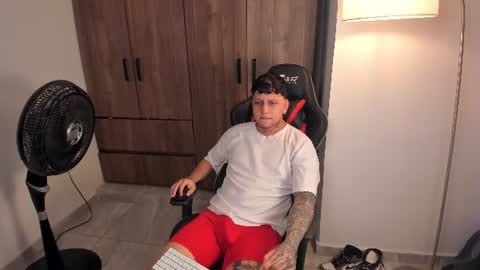 Snapshot of jake_pons chatting on June 2026 09:44:01 AM Jake Pons online show from June 2026 09:44:01 AM