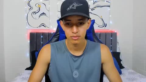 Snapshot of jake_shadow14 chatting on December 2024 10:12:01 PM Hi guys im new 3 online show from December 2024 10:12:01 PM