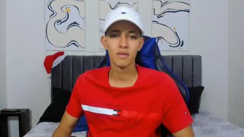 Snapshot of jake_shadow14 chatting on December 2024 02:09:01 AM Hi guys im new 3 online show from December 2024 02:09:01 AM