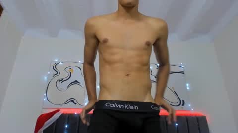 Snapshot of jake_shadow14 chatting on December 2024 12:04:01 AM Hi guys im new 3 online show from December 2024 12:04:01 AM