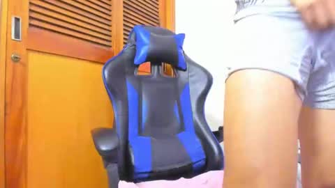 Snapshot of jake_shadow14 chatting on January 2025 10:16:02 PM Hi guys im new 3 online show from January 2025 10:16:02 PM