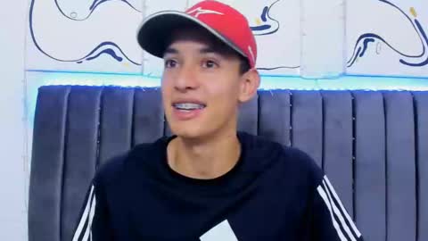 Snapshot of jake_shadow14 chatting on February 2025 05:14:01 PM Hi guys im new 3 online show from February 2025 05:14:01 PM