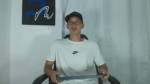 Snapshot of jake_shadow14 chatting on February 2025 06:41:02 PM Hi guys im new 3 online show from February 2025 06:41:02 PM