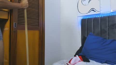 Snapshot of jake_shadow14 chatting on March 2025 11:22:01 PM Hi guys im new 3 online show from March 2025 11:22:01 PM