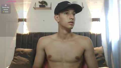 Snapshot of jake_shadow14 chatting on September 2025 06:32:02 PM Hi guys im new 3 online show from September 2025 06:32:02 PM