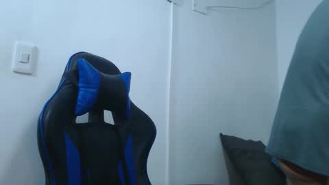 Hi guys im new 3 online show from March 2026 10:17:03 PM