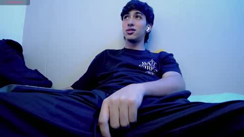 Snapshot of jake_tripp chatting on December 2025 04:17:01 AM jake_tripp online show from December 2025 04:17:01 AM