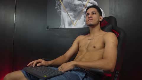 Snapshot of jakemoxley chatting on November 2025 12:40:01 PM JakeMoxley online show from November 2025 12:40:01 PM