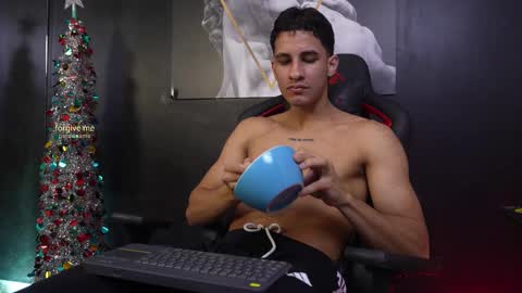 Snapshot of jakemoxley chatting on December 2025 05:20:02 PM JakeMoxley online show from December 2025 05:20:02 PM