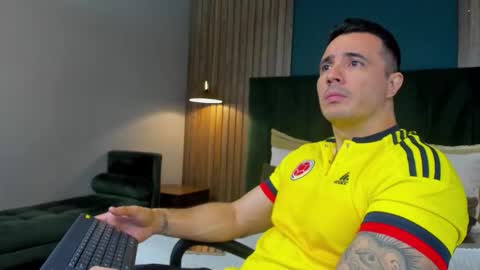 jakestone_1 online show from November 2025 10:04:02 PM