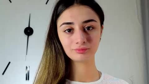 Iris online show from November 2025 04:33:02 AM