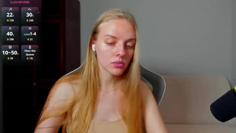 Snapshot of jam_cream chatting on June 2026 07:53:02 AM Sofia online show from June 2026 07:53:02 AM