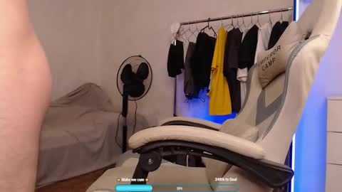 Snapshot of jame_flow chatting on November 2025 10:24:01 AM Hey there Im Jame online show from November 2025 10:24:01 AM