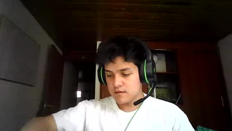 Snapshot of james__taylor21 chatting on October 2025 09:24:01 PM JAMES TAYLOR online show from October 2025 09:24:01 PM