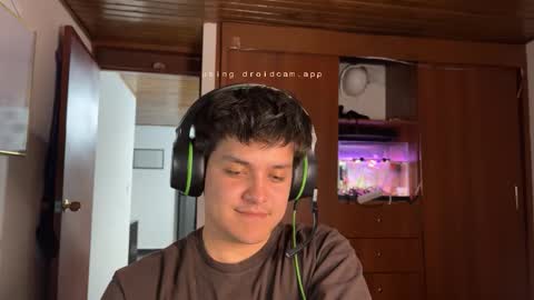 Snapshot of james__taylor21 chatting on October 2025 12:52:02 AM JAMES TAYLOR online show from October 2025 12:52:02 AM