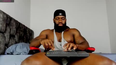 Snapshot of james_bbcmuscle chatting on April 2026 07:34:01 PM James BBC online show from April 2026 07:34:01 PM