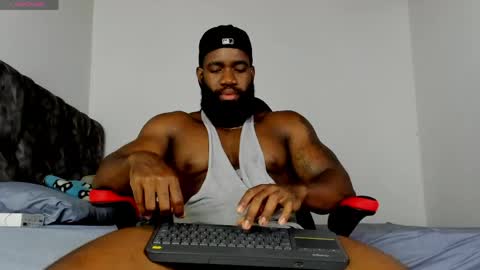 Snapshot of james_bbcmuscle chatting on May 2026 01:12:01 AM James BBC online show from May 2026 01:12:01 AM