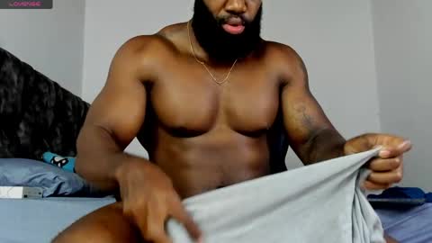 Snapshot of james_bbcmuscle chatting on May 2026 11:23:04 PM James BBC online show from May 2026 11:23:04 PM