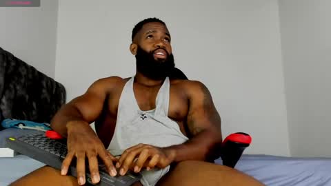 Snapshot of james_bbcmuscle chatting on May 2026 10:30:01 PM James BBC online show from May 2026 10:30:01 PM