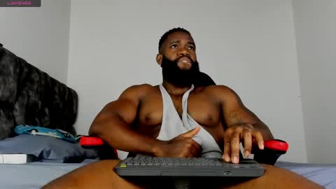 Snapshot of james_bbcmuscle chatting on May 2026 11:06:02 PM James BBC online show from May 2026 11:06:02 PM