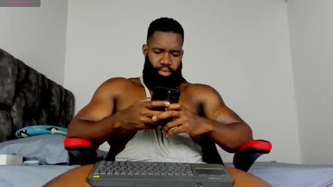 Snapshot of james_bbcmuscle chatting on June 2026 12:12:02 AM James BBC online show from June 2026 12:12:02 AM