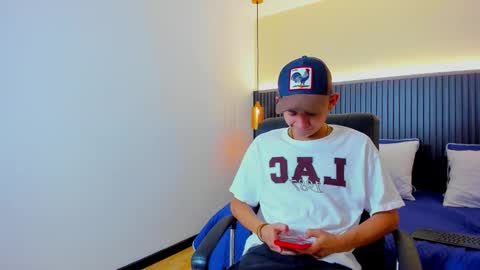 Snapshot of james_cute69 chatting on January 2026 02:16:02 AM JAMES AND LILIE online show from January 2026 02:16:02 AM