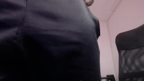 James McBoy online show from December 2025 04:27:01 PM