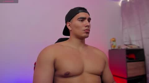 Snapshot of jamesgraay chatting on October 2025 01:10:02 PM James Gray online show from October 2025 01:10:02 PM