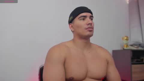 Snapshot of jamesgraay chatting on December 2025 06:48:01 PM James Gray online show from December 2025 06:48:01 PM