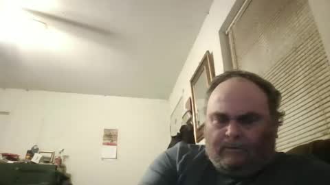 Snapshot of jameshardon5 chatting on January 2026 03:32:01 AM Hey online show from January 2026 03:32:01 AM