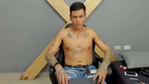 Jamesinked  online show from December 2024 06:49:01 PM