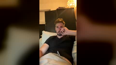 Snapshot of jamesmassion chatting on June 2026 10:33:01 PM jamesmassion online show from June 2026 10:33:01 PM