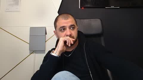 JamesMyers online show from November 2025 05:18:02 AM