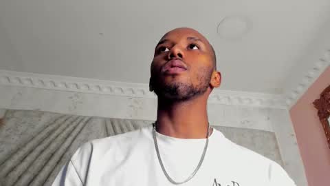 Snapshot of jamesparck chatting on March 2025 03:05:02 PM James online show from March 2025 03:05:02 PM