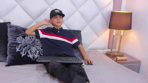 jamess_ford online show from January 2025 09:28:01 PM