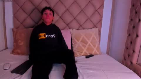 jamess_ford online show from January 2025 08:40:02 PM