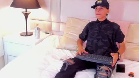 jamess_ford online show from January 2025 06:56:01 PM