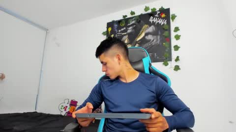 Jamess hott online show from December 2024 10:49:02 PM