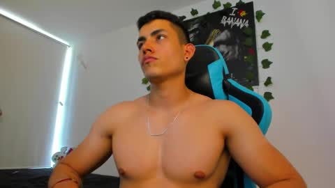 Jamess hott online show from December 2024 05:54:01 PM