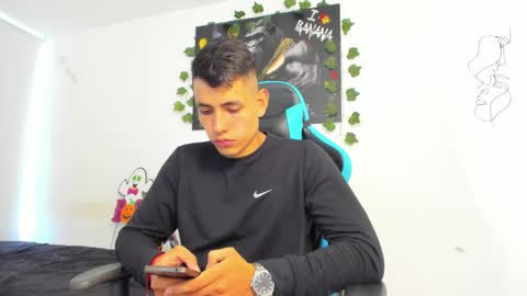 Jamess hott online show from December 2024 02:54:02 PM