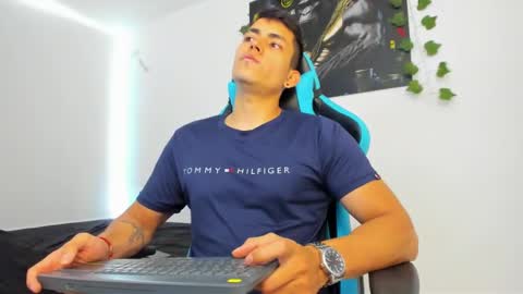 Jamess hott online show from January 2025 01:13:02 PM