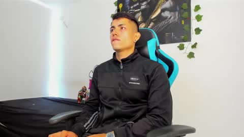 Jamess hott online show from February 2025 01:44:01 PM