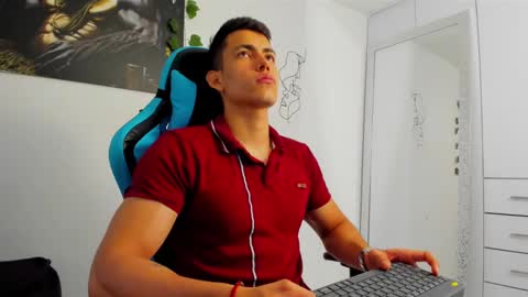 Jamess hott online show from February 2025 01:18:02 PM