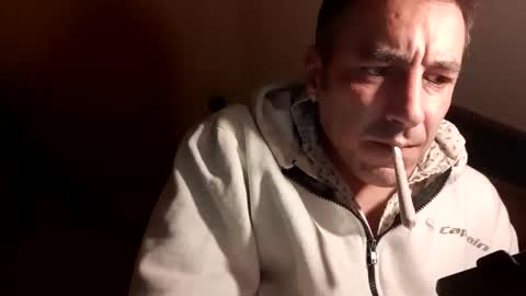 jamessisi online show from November 2025 08:00:01 PM