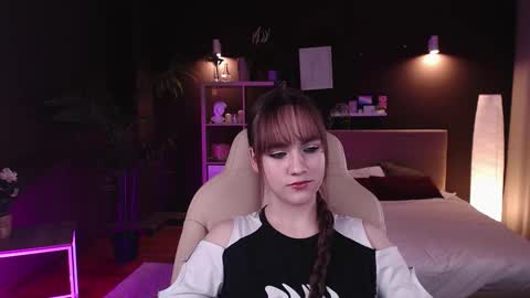 Snapshot of jamie_chung chatting on November 2025 09:08:01 AM jamie_chung online show from November 2025 09:08:01 AM