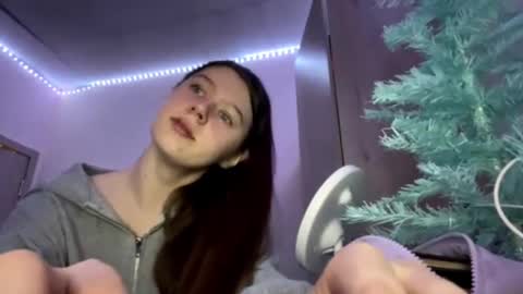 Annnnnnaaa online show from December 2025 03:50:01 PM